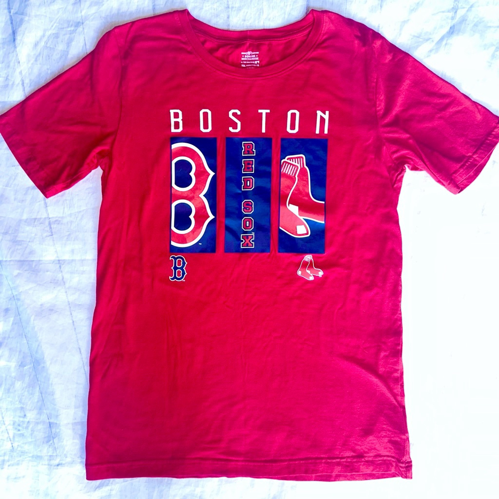 NWOT Unisex Adult XXL Genuine Merchandise Boston Red Sox SS Graphic TShirt